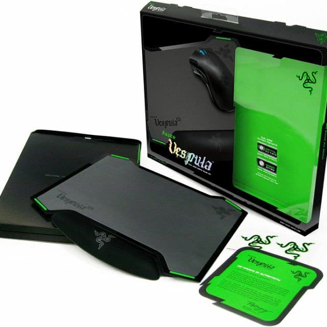 Двусторонняя игровая поверхность Razer Vespula (300мм × 240мм)