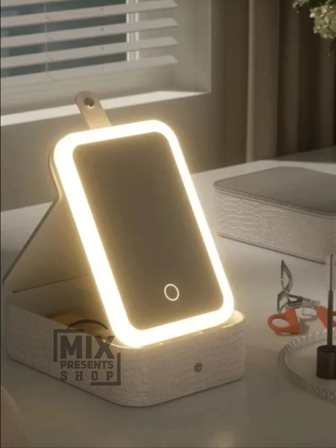 Косметичка органайзер с зеркалом и подсветкой LED, дорожная