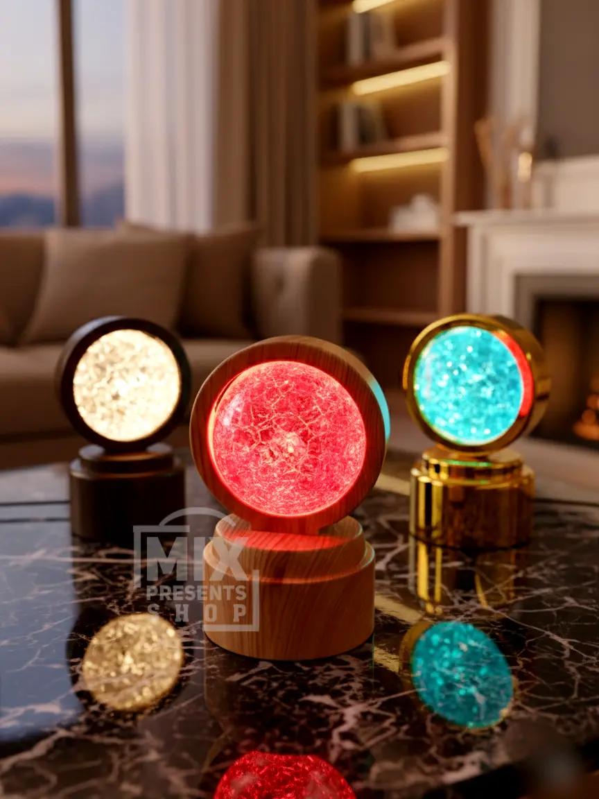 3D Creative çyrasy (Döwülen aýna effekti bilen aýlanýan şar)